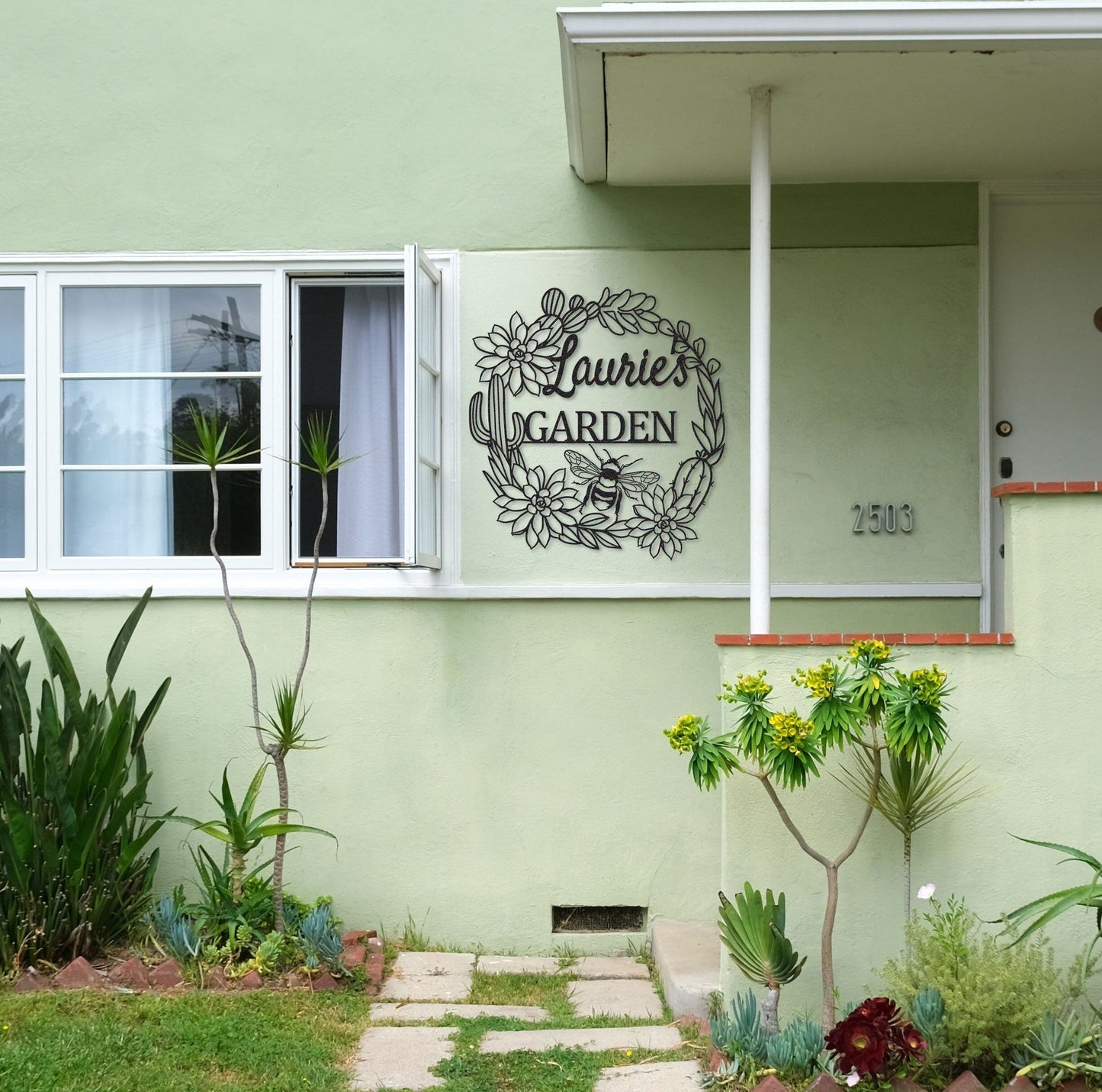 Cactus Garden Metal Sign,Cactus Bee Sign,Custom Garden Wall Art,Garden Decor,Indoor Decor,Outdoor Decoration,Personalized Sign Name